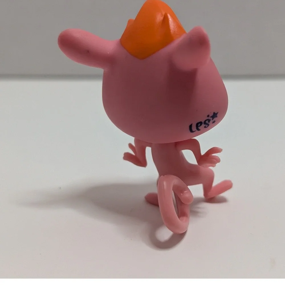 Vtg LPS Littlest Pet Shop Pink Lemur #2847 Orange Mohawk Tie Blue Eyes‎ Figure